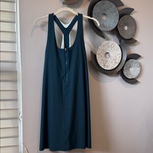 Athleta Ultimate 2 in 1 support Dress in oceanic teal/oasis blue Activewear Sz L